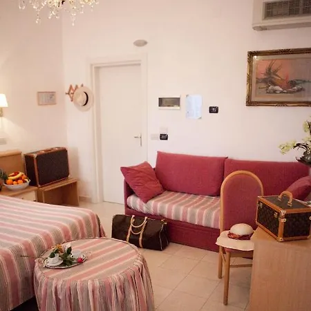 Hotel Tirreno Castiglioncello Room photo